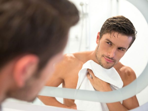 Những thói quen gây hại cho làn da của nam giới