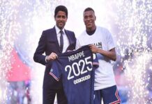 Mbappe đã gia hạn hợp đồng với PSG thêm 3 năm qua sự thuyết phục của tổng thống Pháp