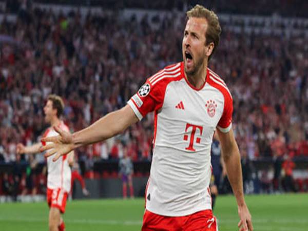 Kane nhận cú đúp danh hiệu tại Bayern