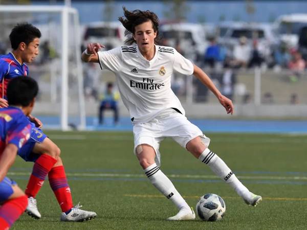Hành trình lột xác của Alvaro Carreras