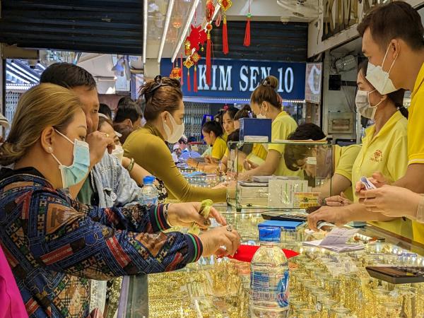 Nằm mơ thấy đi mua vàng hên hay xui, con số nào tài lộc?